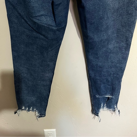 AE Highest Rise Mom Distressed Raw Hem Denim Jeans - Picture 9 of 12